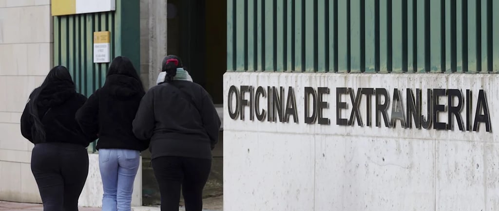 Cuidado con las falsas noticias sobre la regularización: aún no es oficial sin BOE — comunidad latina | Latinos FM