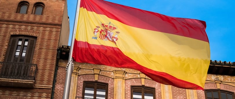 Las 5 profesiones con más demanda en España y mejor pagadas — comunidad latina | Latinos FM