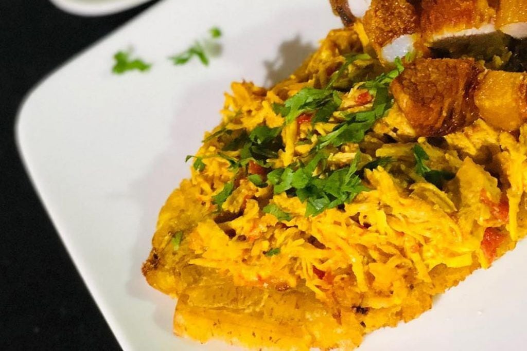 Patacón con pollo en Restaurante Zodiac Benidorm — restaurante colombiano junto a Playa de Poniente (foto oficial)